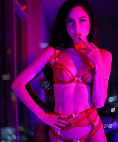 Maren Altman model pornographic images