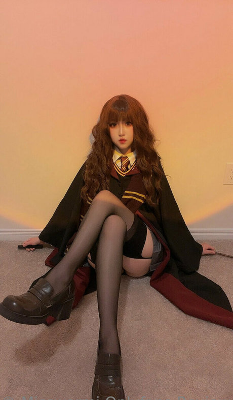 MissWarmJ model sex images