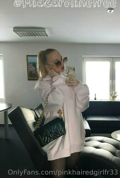 pinkhairedgirlfr33 model nudes pictures