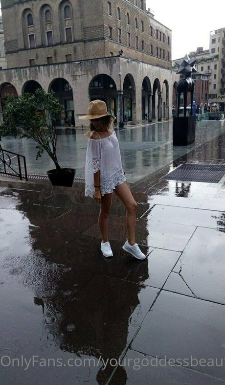 yourgoddessbeauty sex star photo