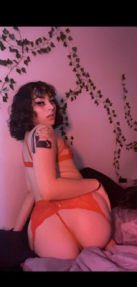 Illiteracy4me model nudes images