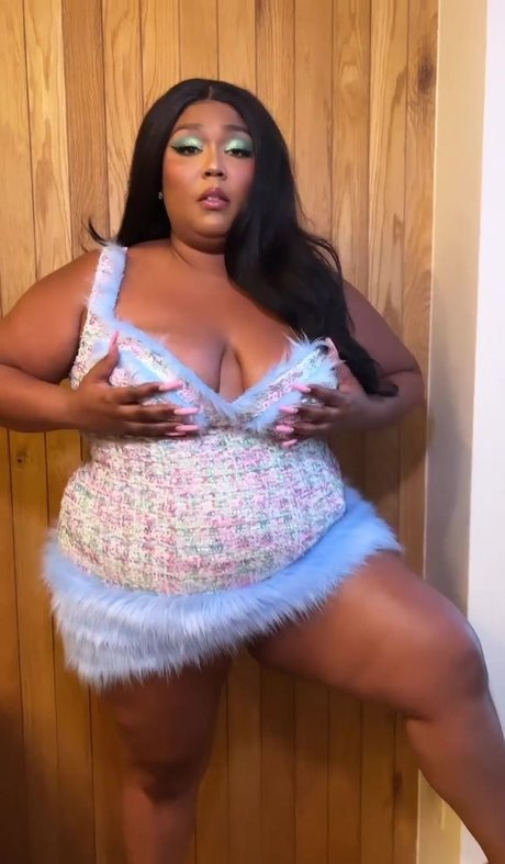 Lizzo pornstar erotic pics