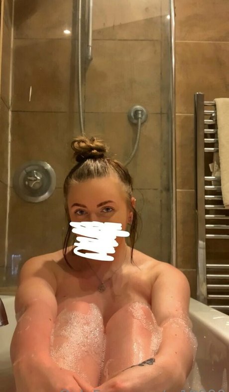 cr19990 model nude pictures