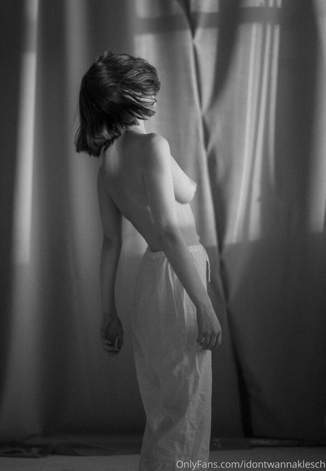 idontwannaklesch nude model pictures