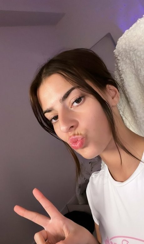 Develique hot pornstar image