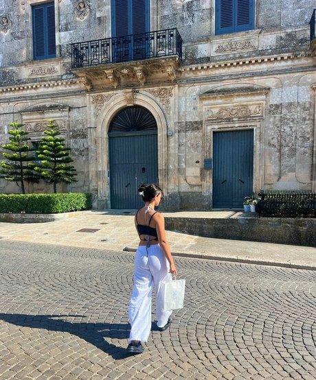 Develique Profile pic