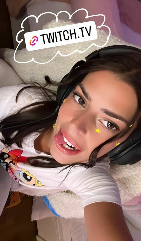 Develique porn actress image