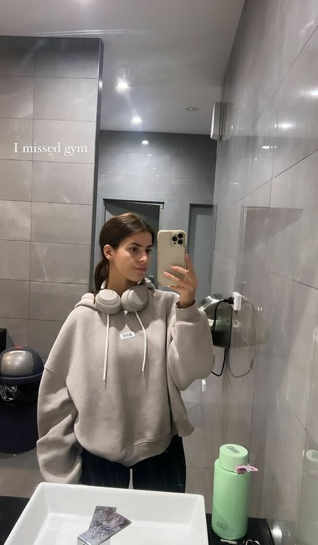 Develique high quality pornstar pics