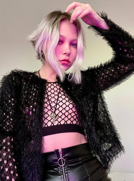 strwbrr perfect actress photo