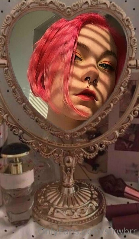 strwbrr model sexy archive