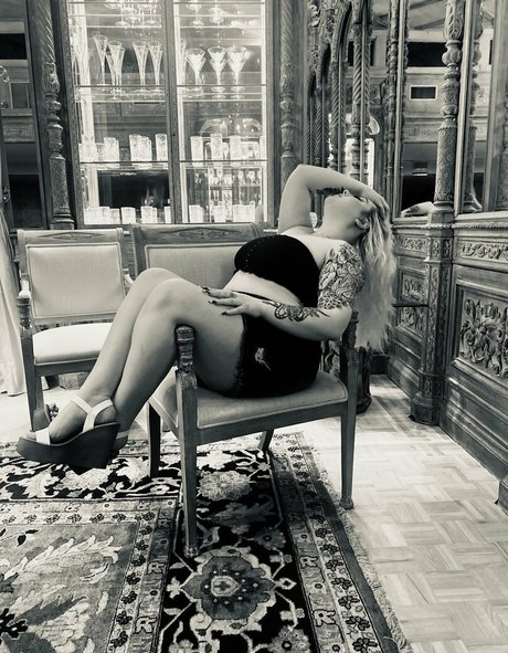 hailey rae20 model pornographic photo