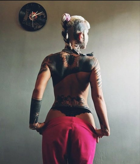 skormo83 pornographic actress picture