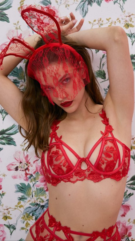 Barbara Palvin pornstar nice photo