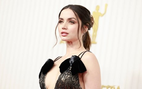 Ana De Armas star erotic photo