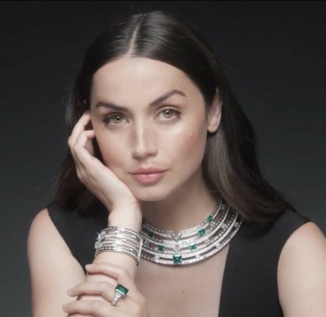 Ana De Armas pretty actress galleries