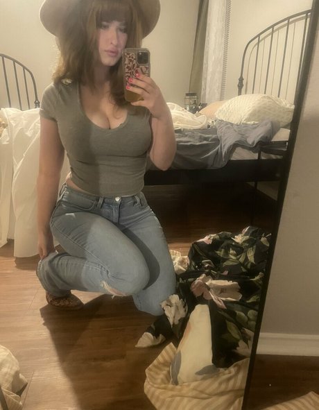 Hollyhawthorne pornstar sexy photo