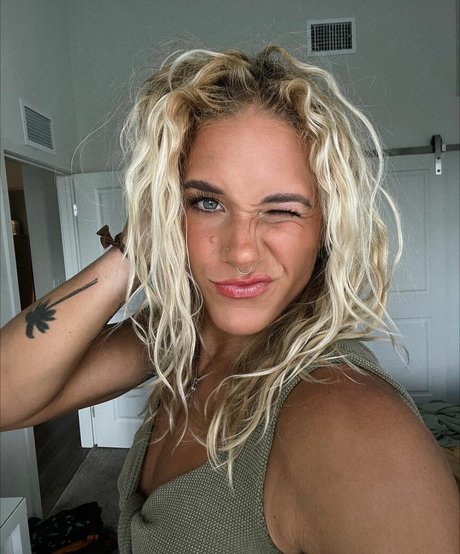 Sol Ruca hd model img