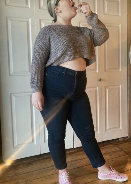 myfatblondegf pretty actress img