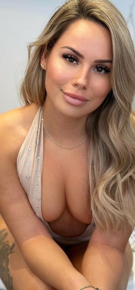 Belle Emmanuelle perfect star archive