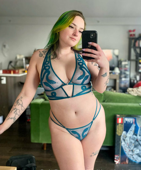 melthewhalefree beautiful model photos