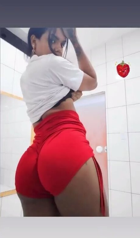 Julia Lima star naked pic