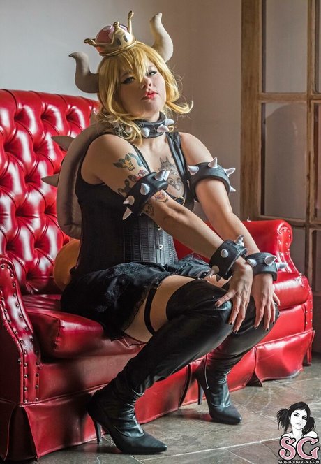 Momokoplay nice actress pics