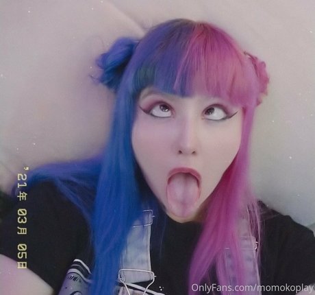 Momokoplay model hd image