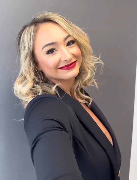 Gabi Gagliassi exclusive star image