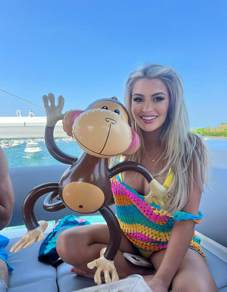 bitesbabe art star pic