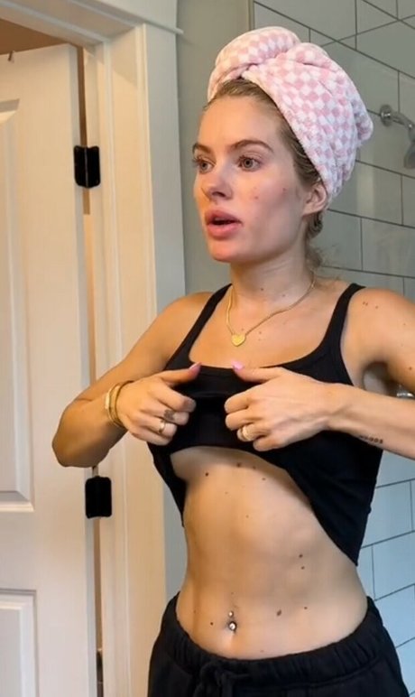 Claudia Walsh art star archive