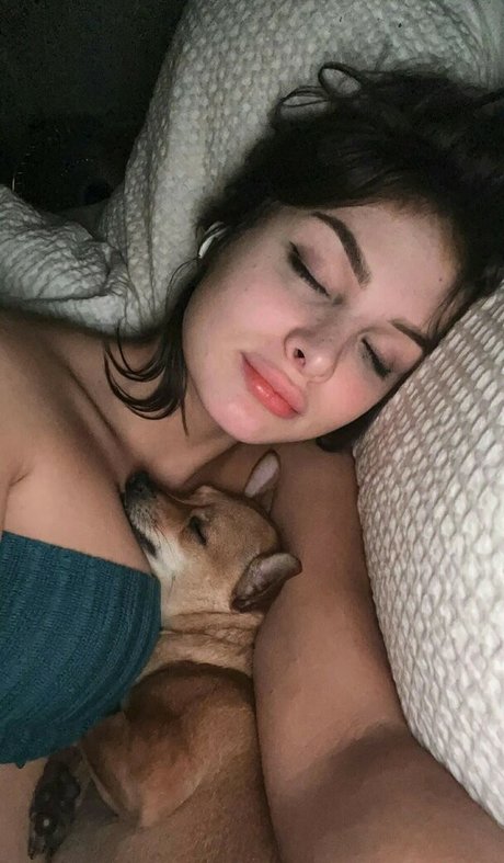 Brighton Rosie Sharbino hd star images