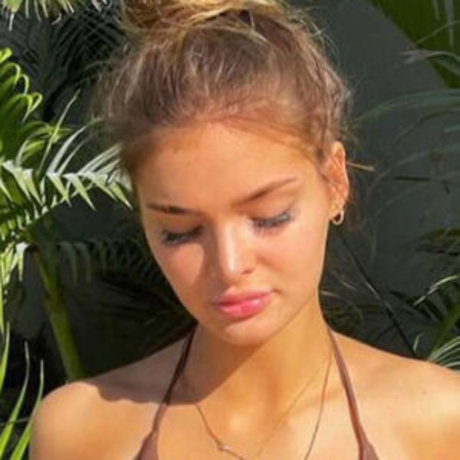 Brighton Rosie Sharbino naked actress photos