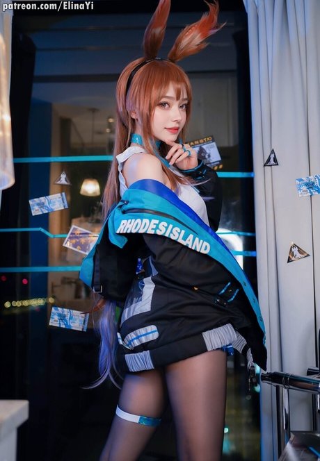 Elina Yi beautiful star pictures