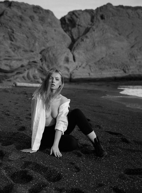 Sophie La Sage hd pornstar photos