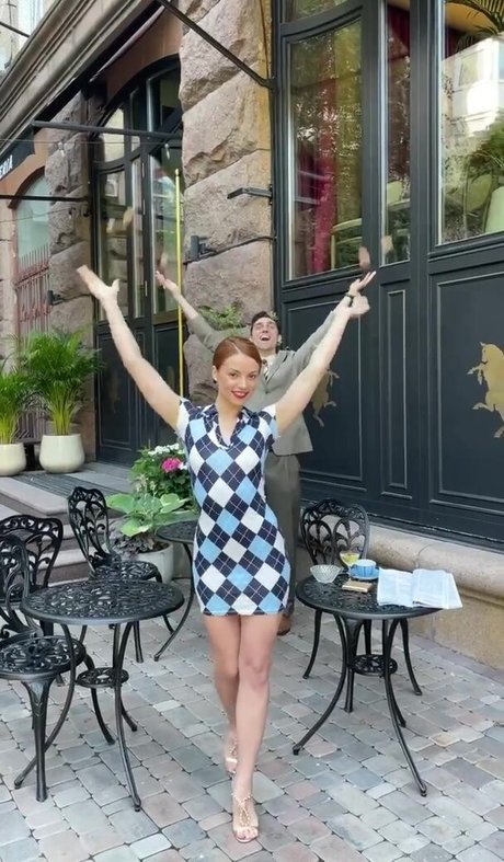 Sophie La Sage star photos