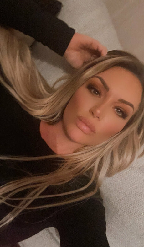 jennahoskins model perfect img