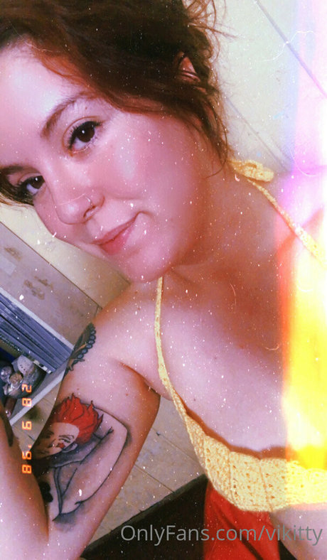 vikitty nice actress pics