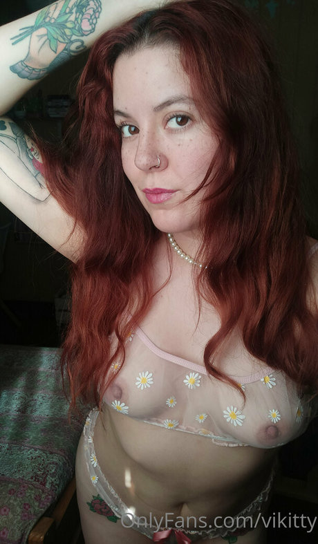 vikitty star art photos