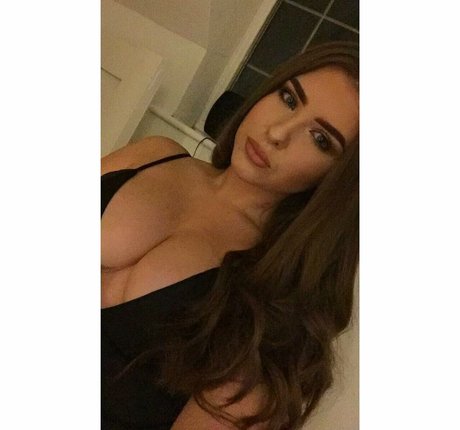 Morgan B hot model pic