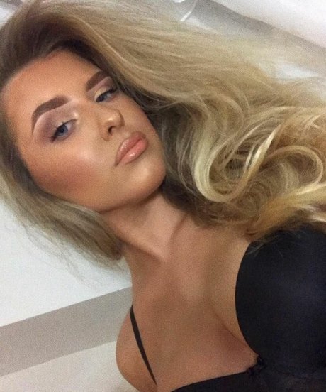 Morgan B pornstar erotic image