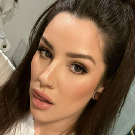 Lunaluvbad pornstar high quality pics