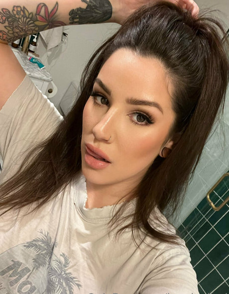 Lunaluvbad naked star images