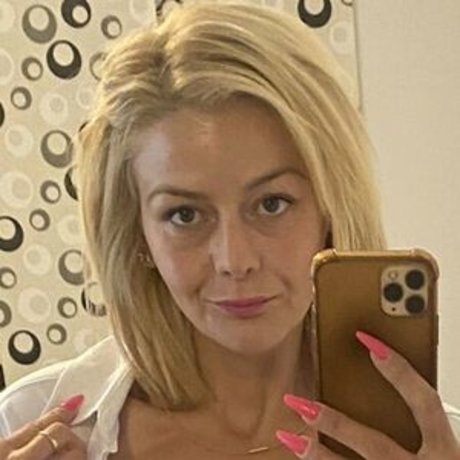 Ladydina16 pornstar adult gallery