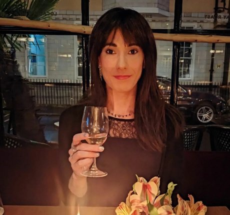 Jennifer London erotic actress photo