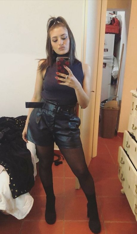 Katerina Entmann model beautiful img