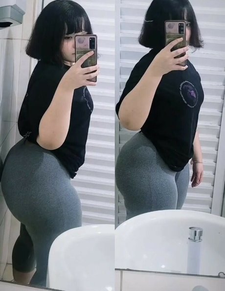 Novinhas Rabudas erotic model photo