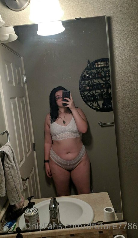 dfuture7786 perfect star photo