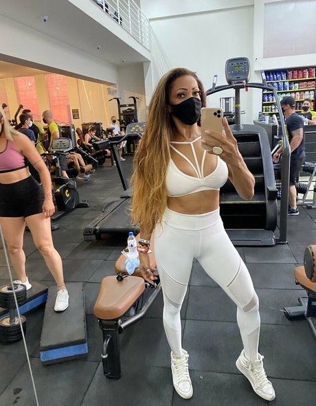 shemale 23cm pornstar exclusive pictures