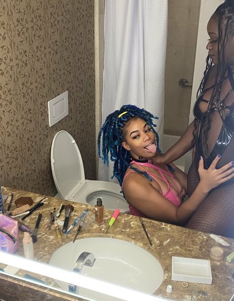 sexy blonde onlyfans pornos img