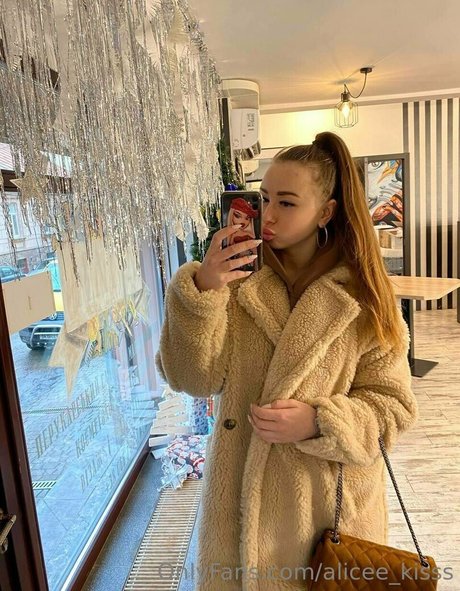 alicee kisss pornstar free pics